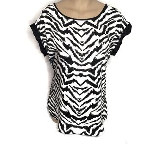 Express Pullover Hi-Lo Loose Fit Black & White Zebra Print Blouse